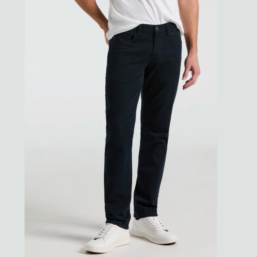 Perry Ellis Men's Straight Jeans - Medium Indigo